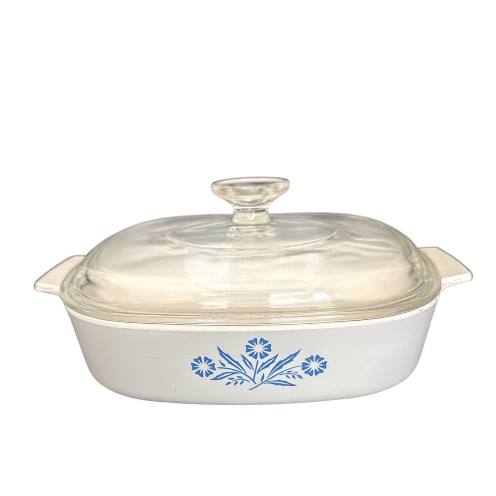 CorningWare 8x8 White Caserole Dish with Pyrex Glass Lid